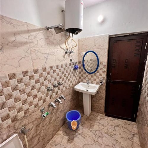 Deluxe Room bathroom