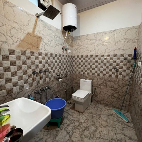 Family Suite Bathroom